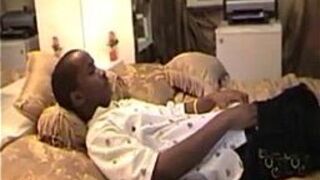 Unemployed man fucks slut while he waits - porn video